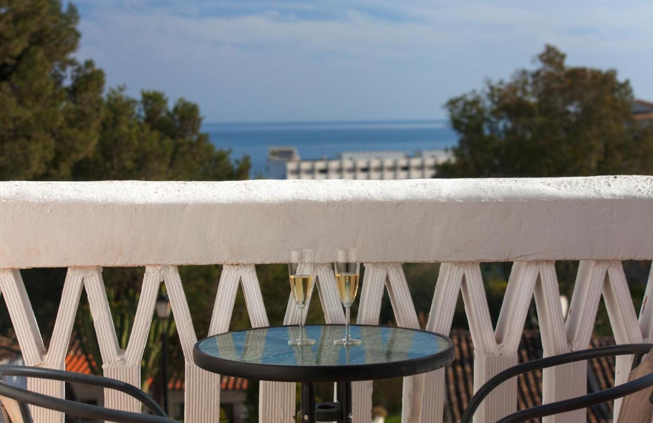 Agradable Adosado Con Piscina La Hidalga Villa Benalmádena Buitenkant foto