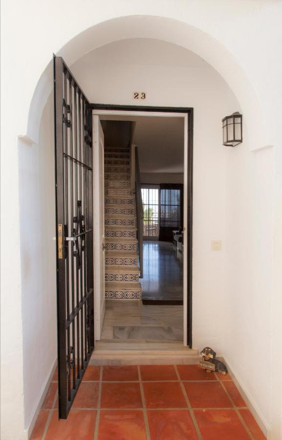 Agradable Adosado Con Piscina La Hidalga Villa Benalmádena Buitenkant foto