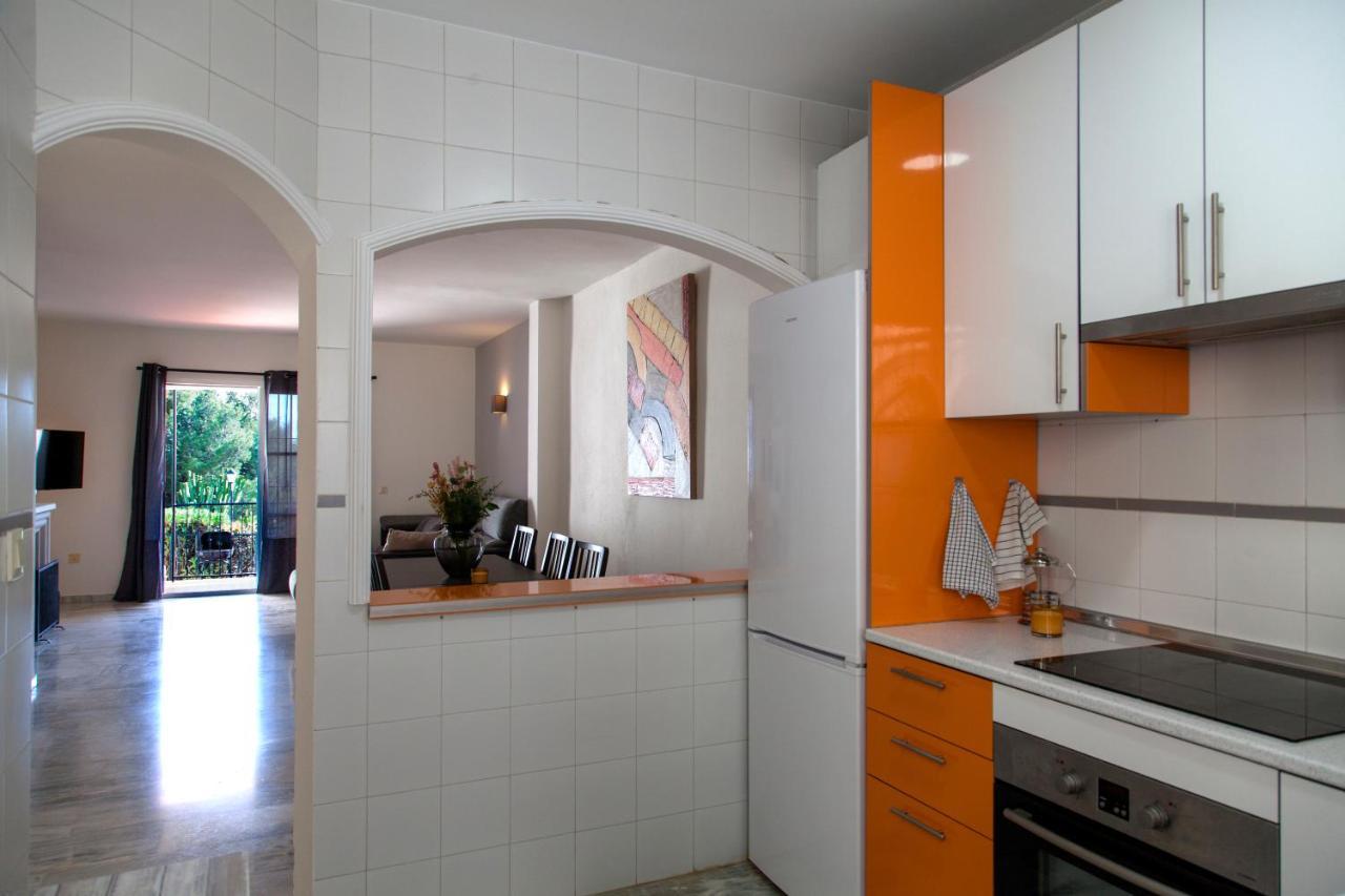 Agradable Adosado Con Piscina La Hidalga Villa Benalmádena Buitenkant foto