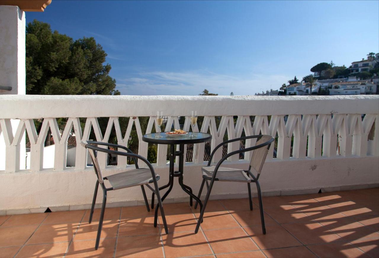 Agradable Adosado Con Piscina La Hidalga Villa Benalmádena Buitenkant foto